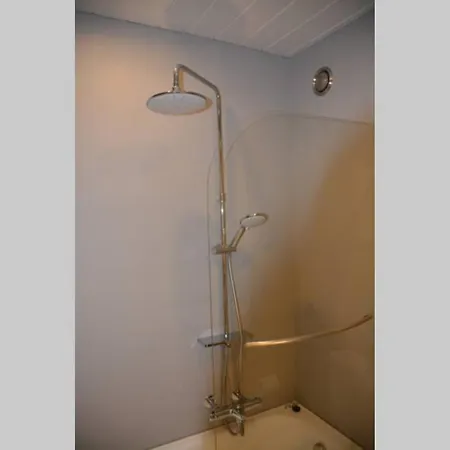Studio rez de chaussée avec vue Dents du Midi Appartement *